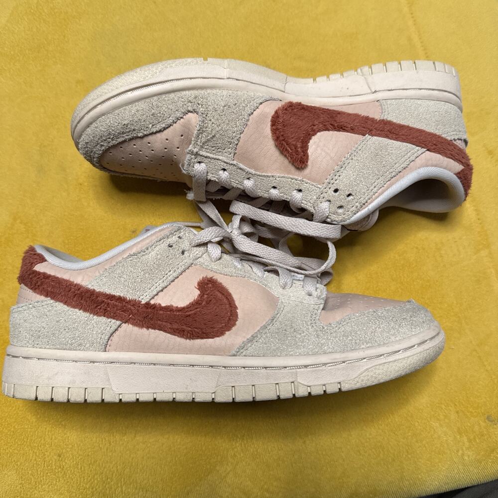 Nike Dunk Low Terry Swoosh Womens Size 8 Beige Athletic Leather Shoes Sneakers